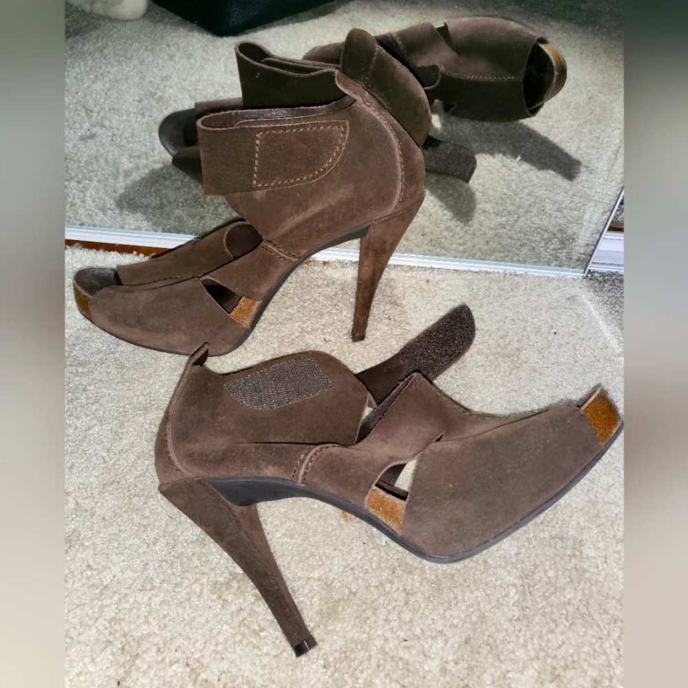 Pedro  Garcia booties